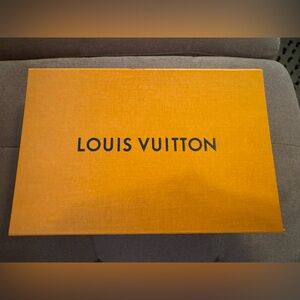 Louis Vuitton box 11”x7”3.5”